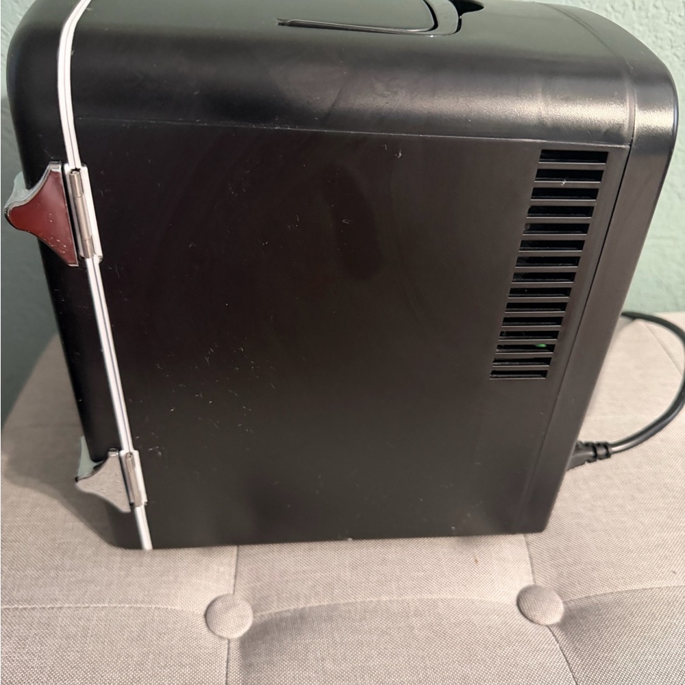Compact Black Mini Fridge - Picture 11 of 13